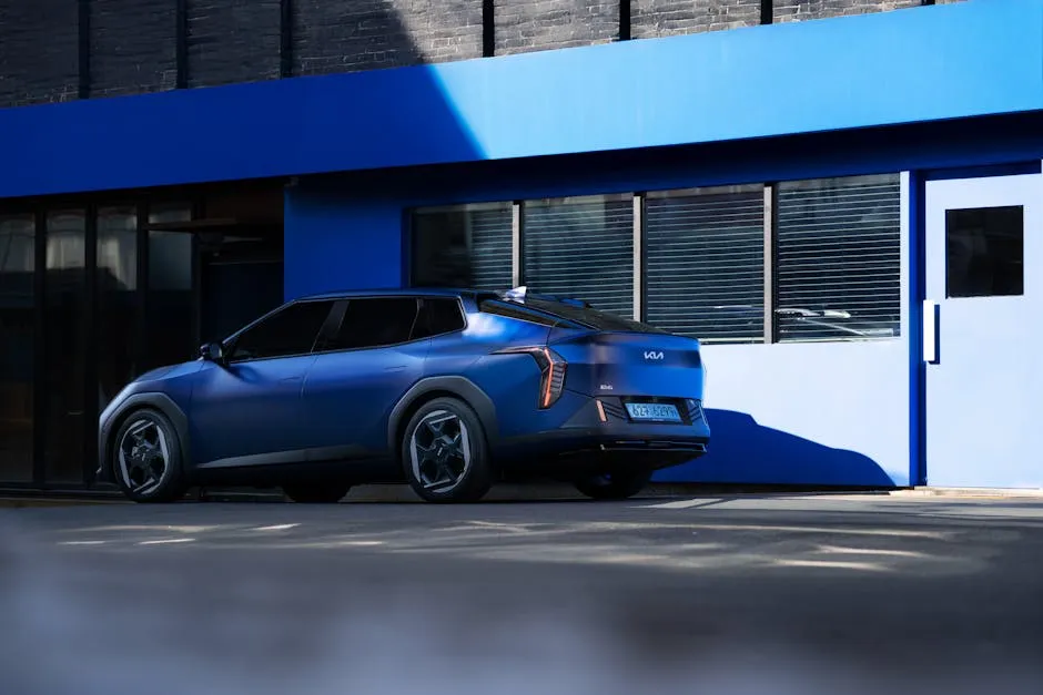 BYD Seal electric sedan exterior side profile